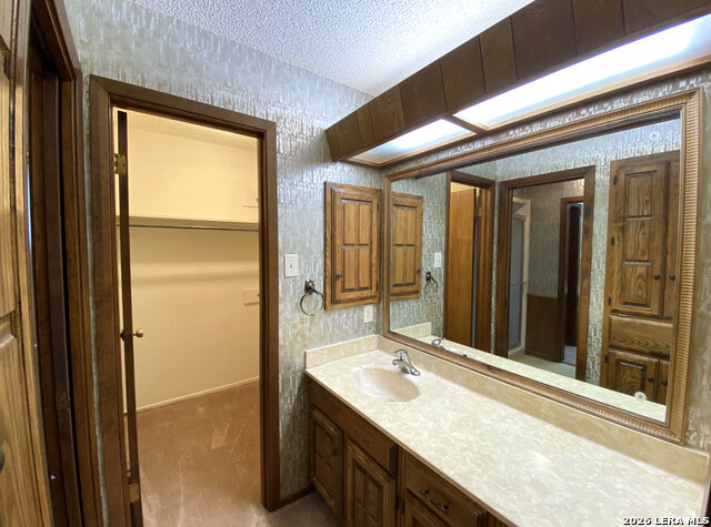 Listing photo id 13 for 15711 Eagle Cliff