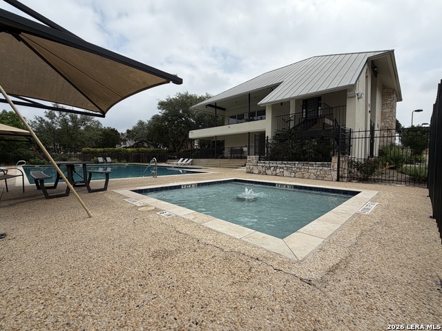 Listing photo id 2 for 6515 Buffalo Hls