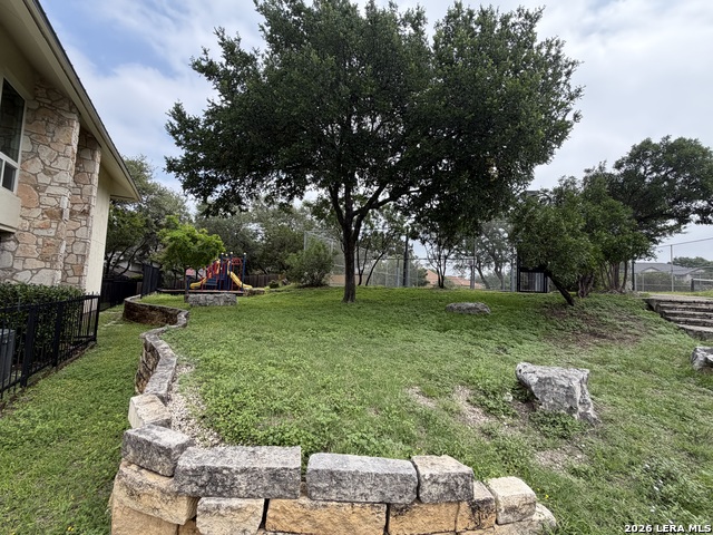 Listing photo id 3 for 6515 Buffalo Hls