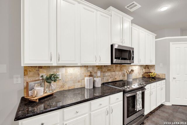 Image 15 of 40 For 9223 Tay Dr  