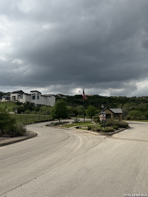 Image 2 of 6 For 518 Winding Ravine