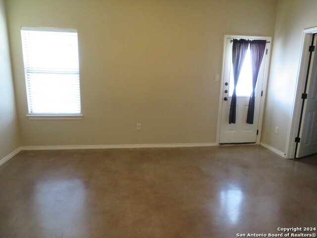 Image 10 of 14 For 734 Saengerhalle Rd