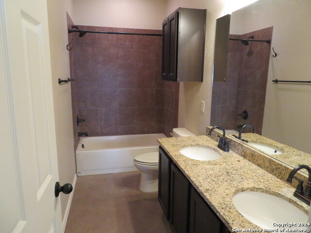 Image 12 of 14 For 734 Saengerhalle Rd