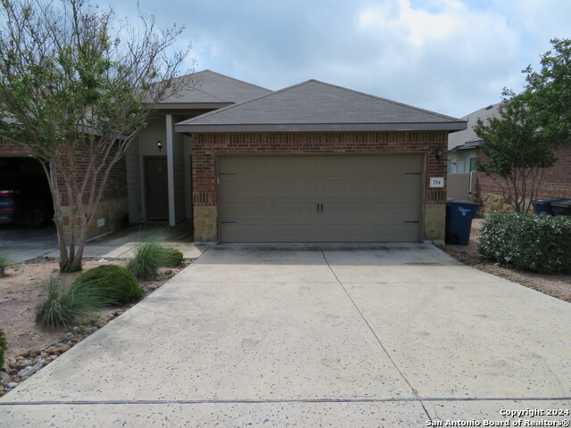 Image 2 of 14 For 734 Saengerhalle Rd