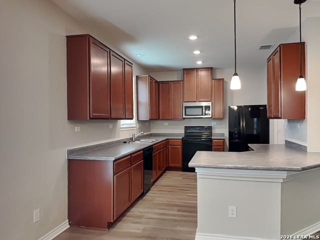 Image 4 of 17 For 2631 Green Leaf