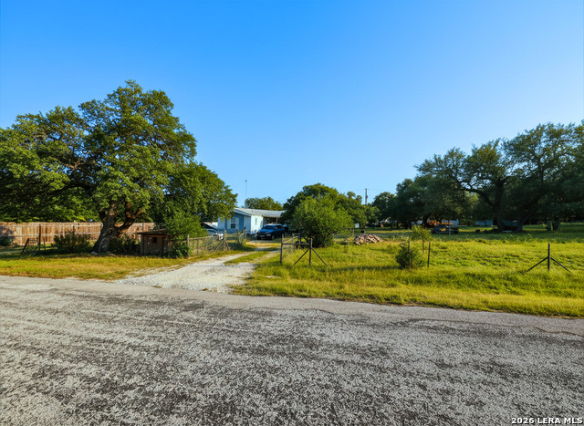 Image 2 of 8 For 744 Farhills Dr