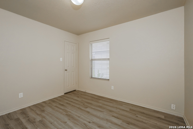 Listing photo id 6 for 2722 Majestic