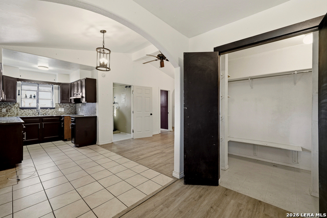 Image 15 of 28 For 106 Wayfarer