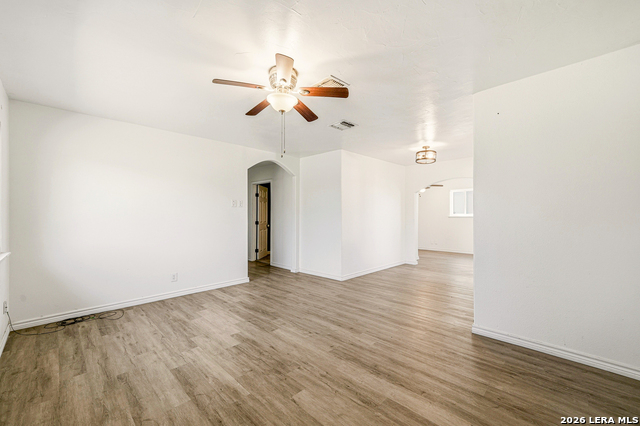 Image 5 of 28 For 106 Wayfarer