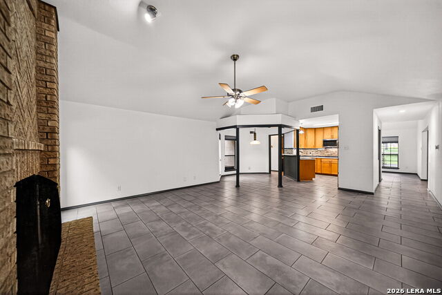 Image 12 of 59 For 25334 Hazy Hollow