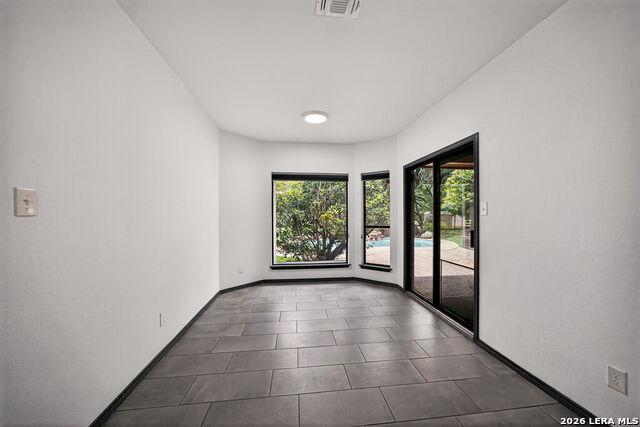 Image 33 of 59 For 25334 Hazy Hollow