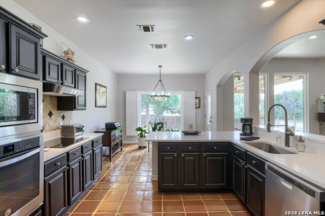 Image 10 of 25 For 15114 Grayoak Forest