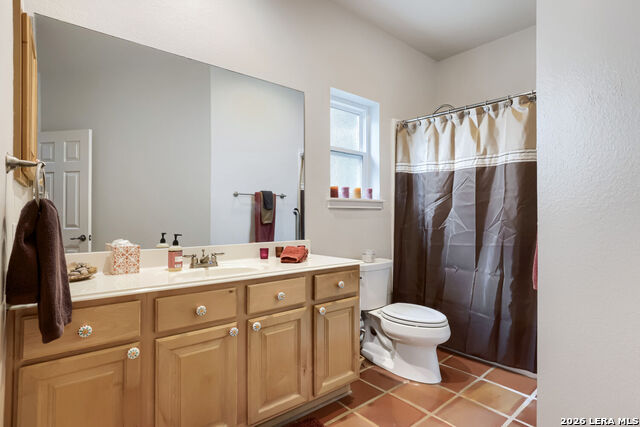 Image 18 of 25 For 15114 Grayoak Forest