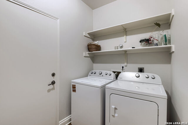 Image 21 of 25 For 15114 Grayoak Forest