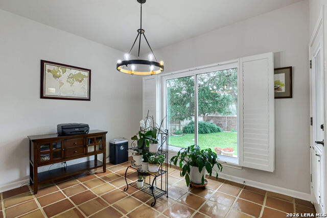 Image 5 of 25 For 15114 Grayoak Forest