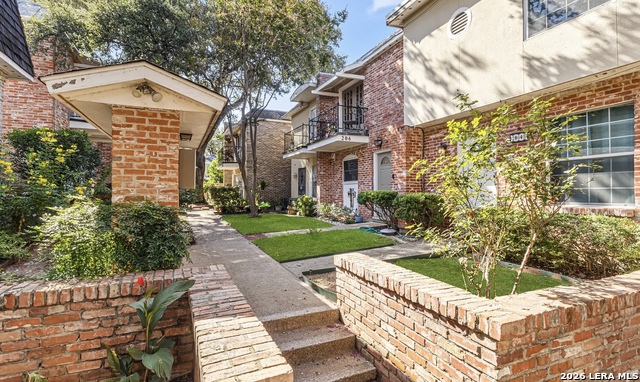 Image 8 of 9 For 6718 Callaghan  102