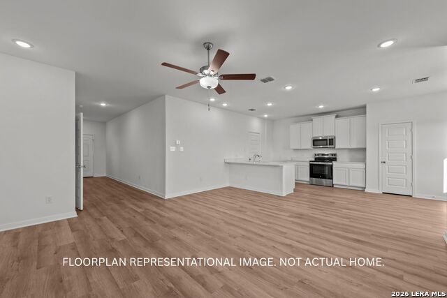 Listing photo id 9 for 4222 Winston Way