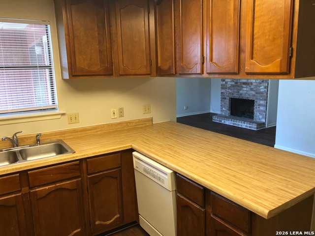 Image 14 of 28 For 7220 Rimwood