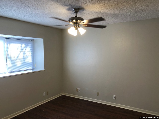 Image 4 of 28 For 7220 Rimwood