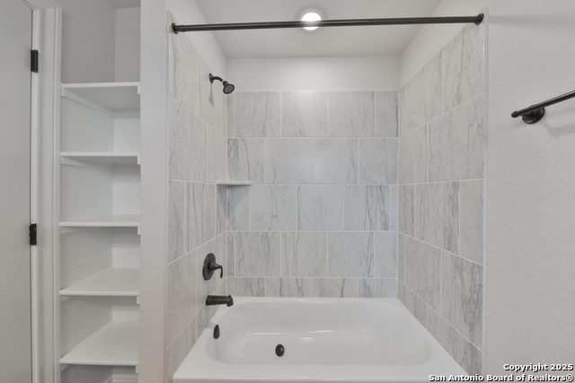 Image 26 of 39 For 6514 Comanche Post