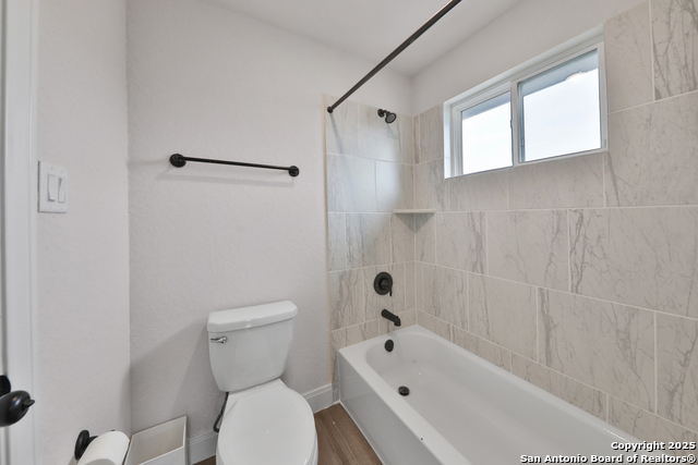 Image 31 of 39 For 6514 Comanche Post