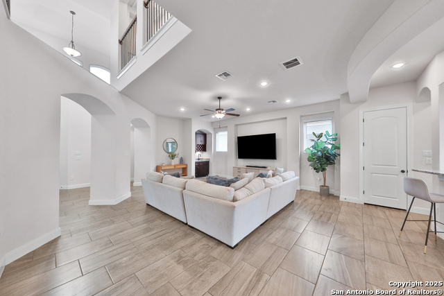 Image 6 of 39 For 6514 Comanche Post