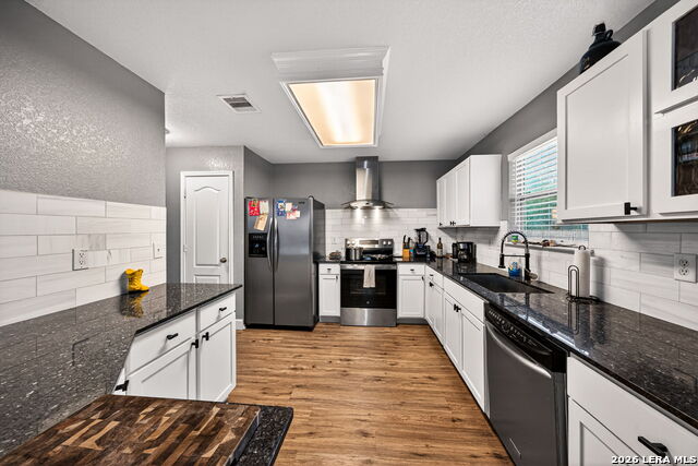 Image 11 of 32 For 7447 Saddle Bend Dr