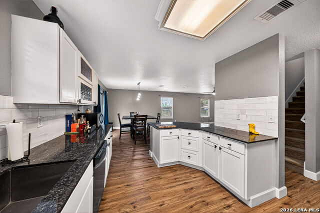 Image 12 of 32 For 7447 Saddle Bend Dr