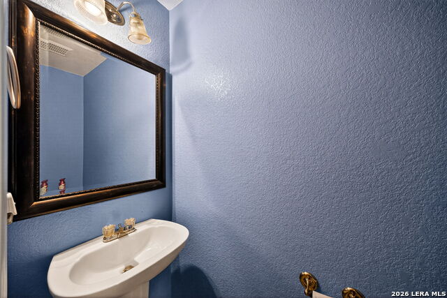 Image 17 of 32 For 7447 Saddle Bend Dr