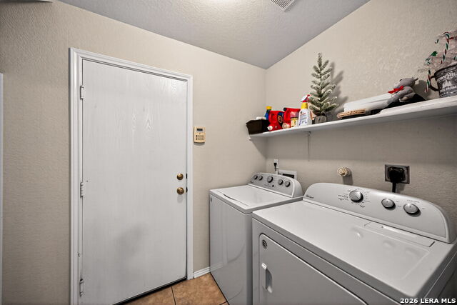 Image 27 of 32 For 7447 Saddle Bend Dr