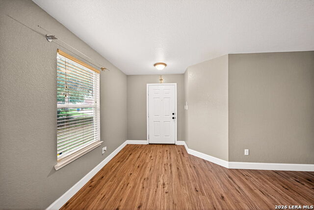 Image 4 of 32 For 7447 Saddle Bend Dr