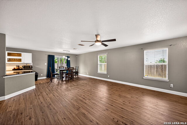 Image 6 of 32 For 7447 Saddle Bend Dr