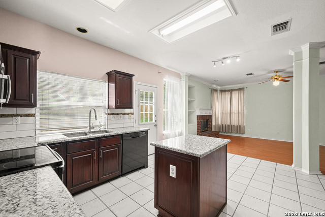 Image 9 of 31 For 12215 Stable Fork Dr