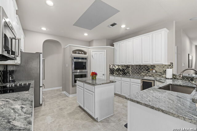 Image 17 of 49 For 13418 Heights Park