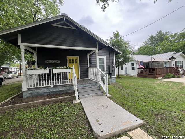 Image 2 of 17 For 305 Washington S