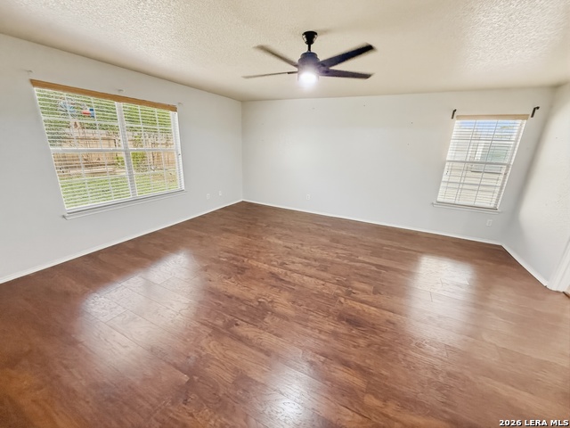 Image 17 of 39 For 535 Gable Point