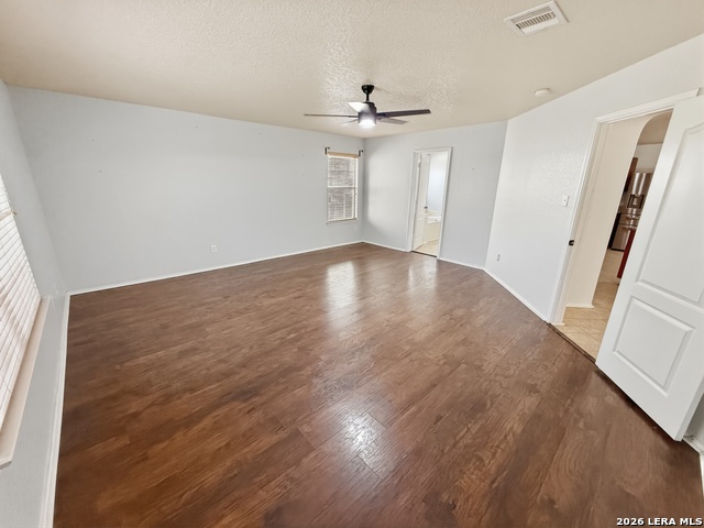 Image 18 of 39 For 535 Gable Point