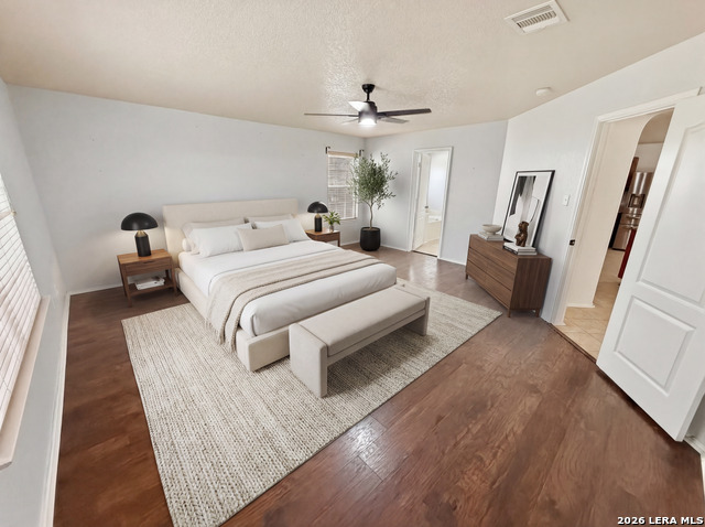 Image 19 of 39 For 535 Gable Point