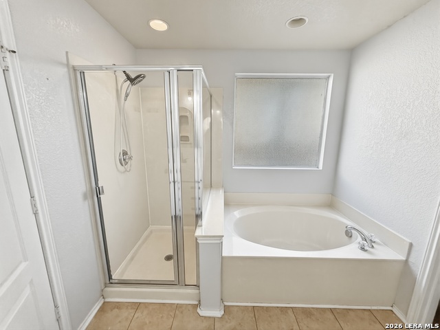 Image 22 of 39 For 535 Gable Point