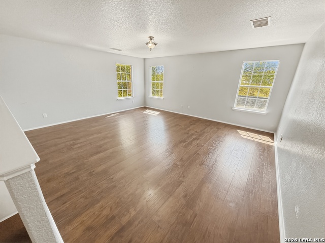 Image 27 of 39 For 535 Gable Point