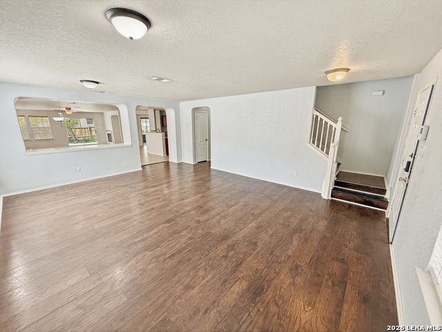 Image 4 of 39 For 535 Gable Point