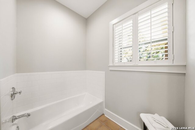 Image 15 of 37 For 2 La Mesa  