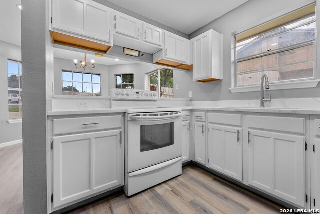 Image 11 of 28 For 6411 Royalty Pt