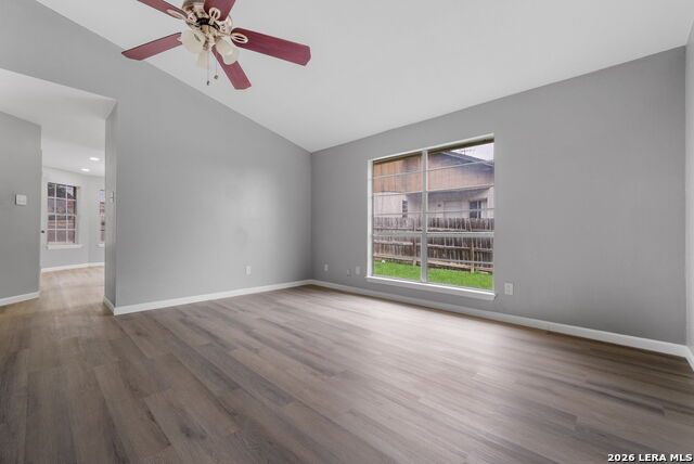 Image 18 of 28 For 6411 Royalty Pt