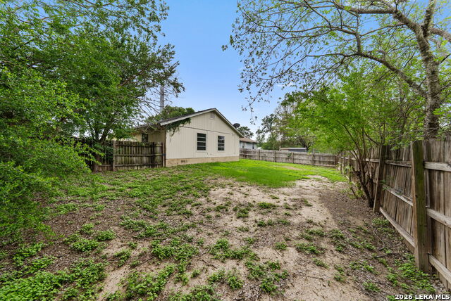 Image 27 of 28 For 6411 Royalty Pt