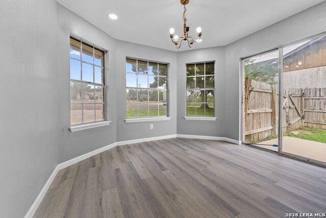 Image 6 of 28 For 6411 Royalty Pt