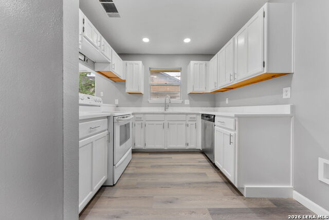 Image 9 of 28 For 6411 Royalty Pt