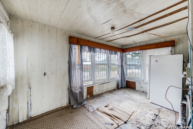 Image 12 of 17 For 513 Gillette Blvd