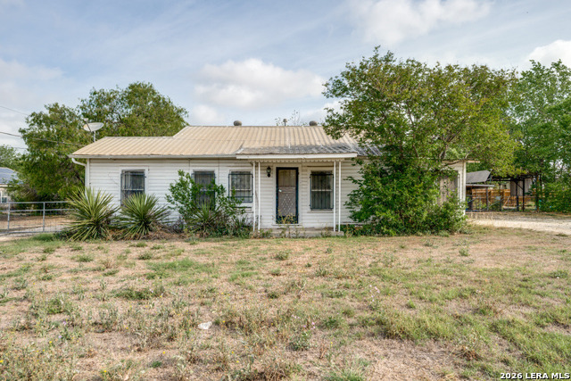 Image 4 of 17 For 513 Gillette Blvd