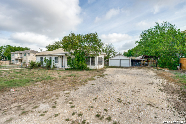 Image 5 of 17 For 513 Gillette Blvd